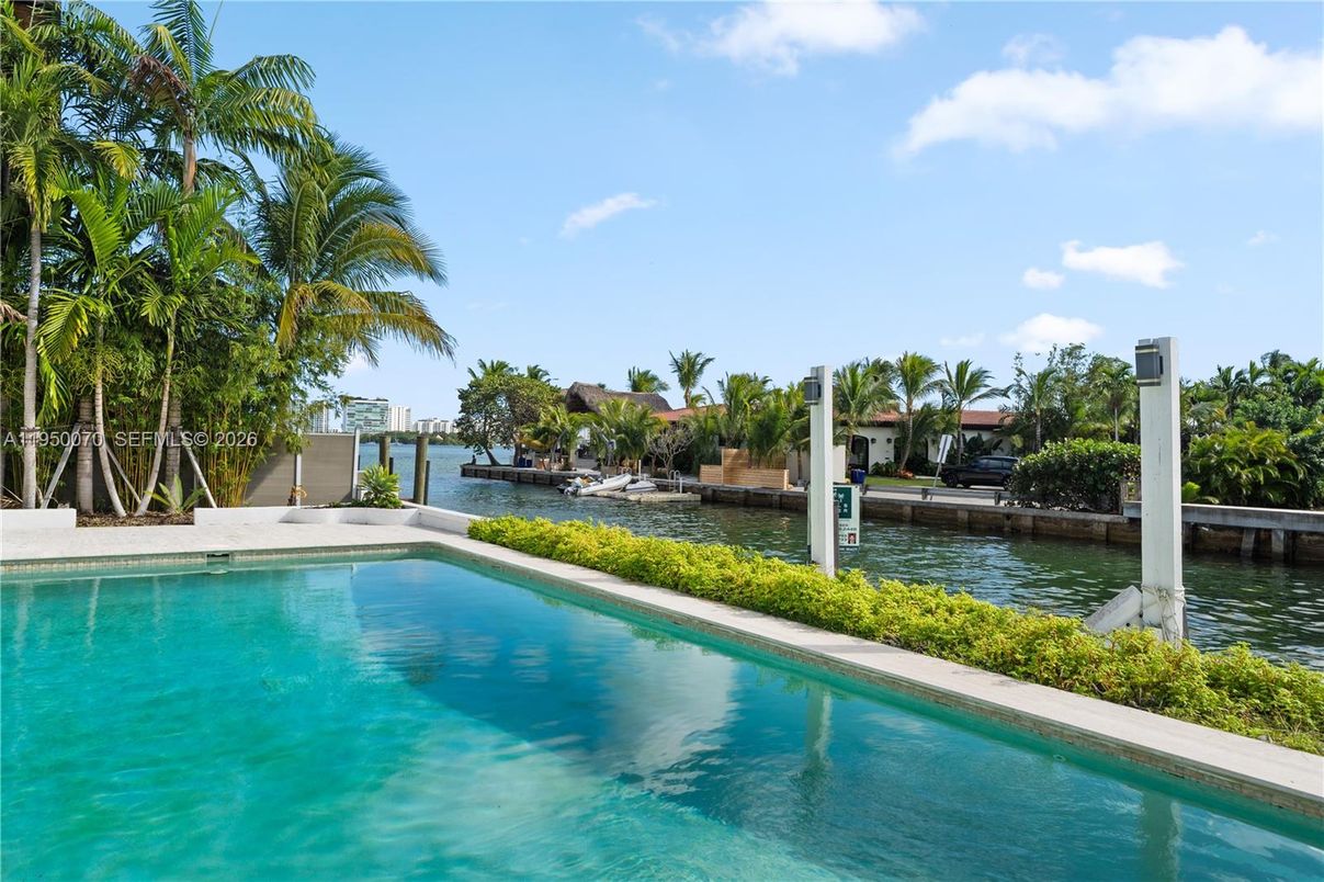 Exterior, Pool, Water