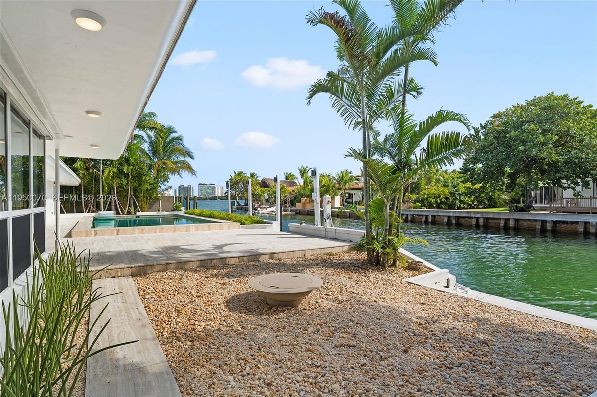 Exterior, Pool, Water