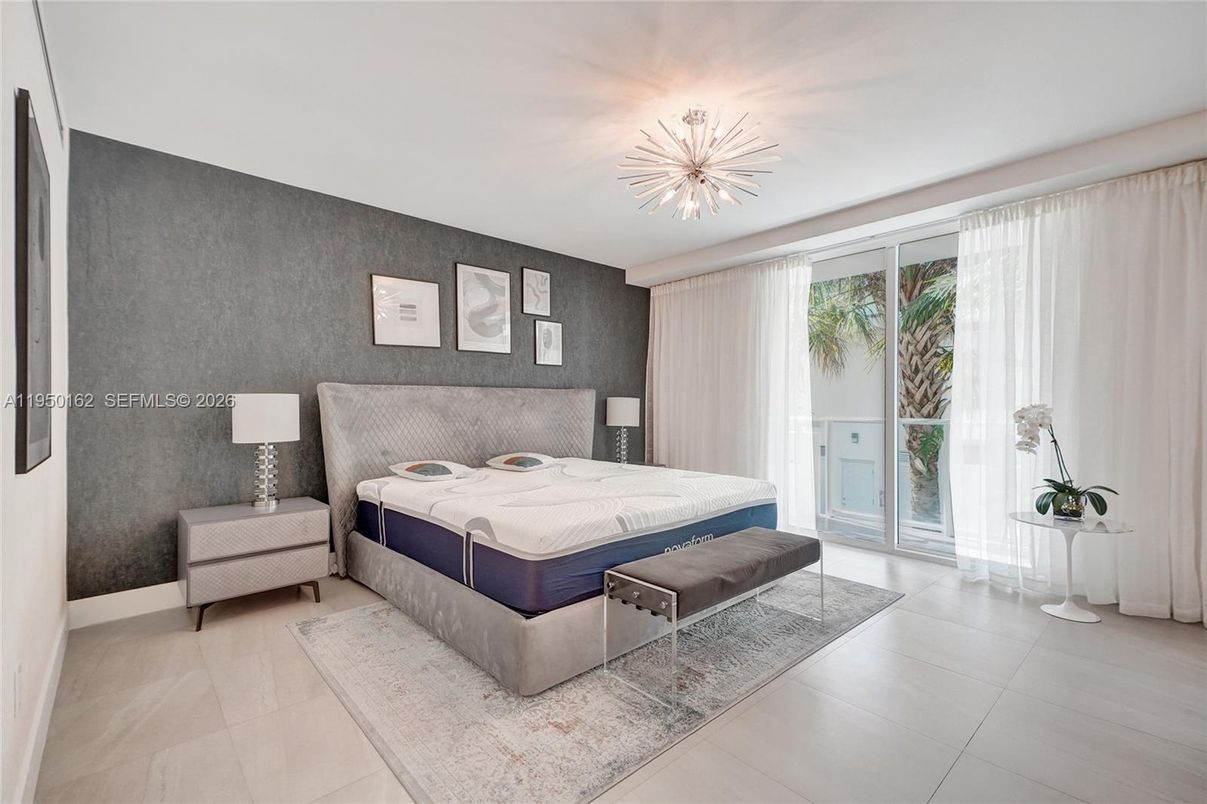 Bedroom, Interior, Pendant Lights