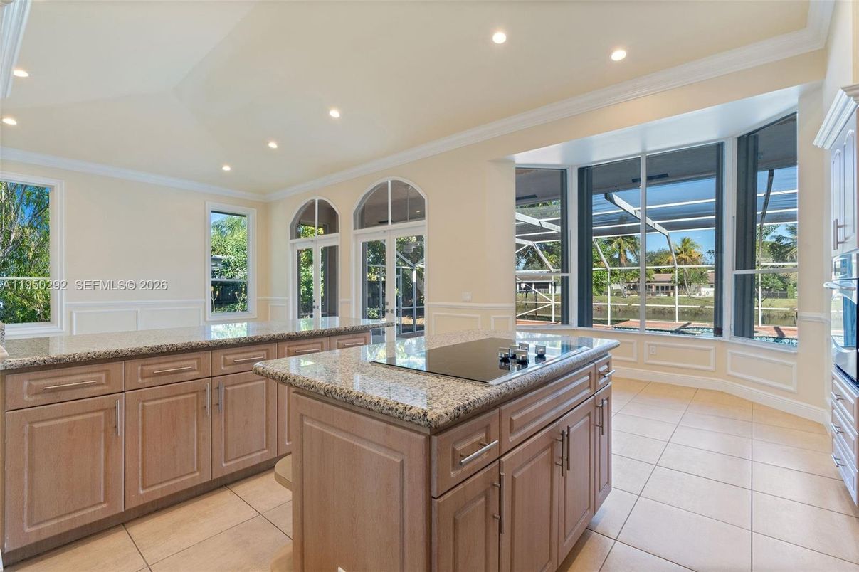 Interior, Kitchen, Recessed Lighting, Water