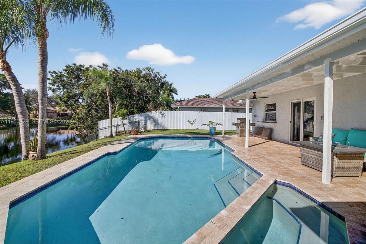 Exterior, Pool, Water