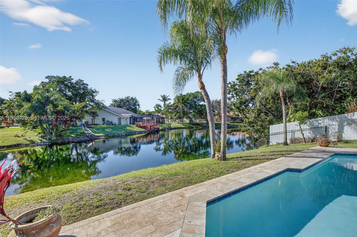 Exterior, Pool, Water