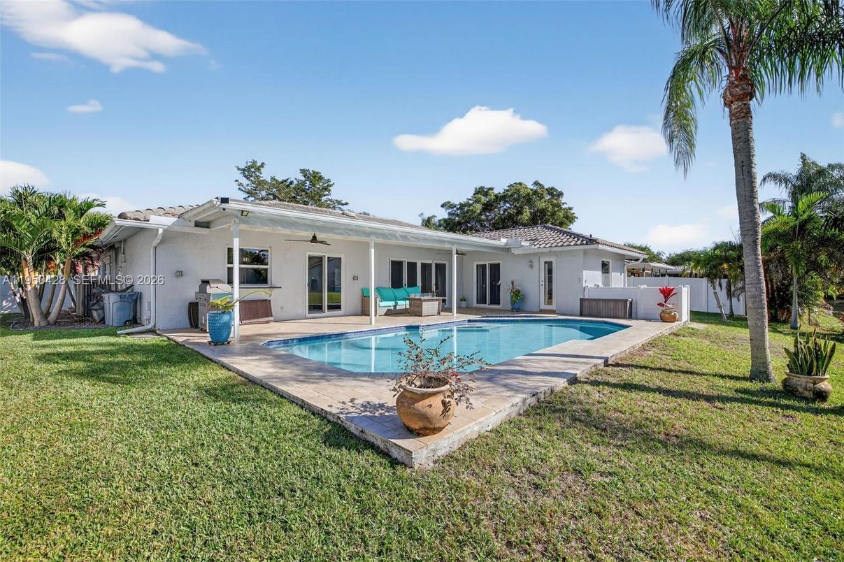 Backyard, Exterior, Pool