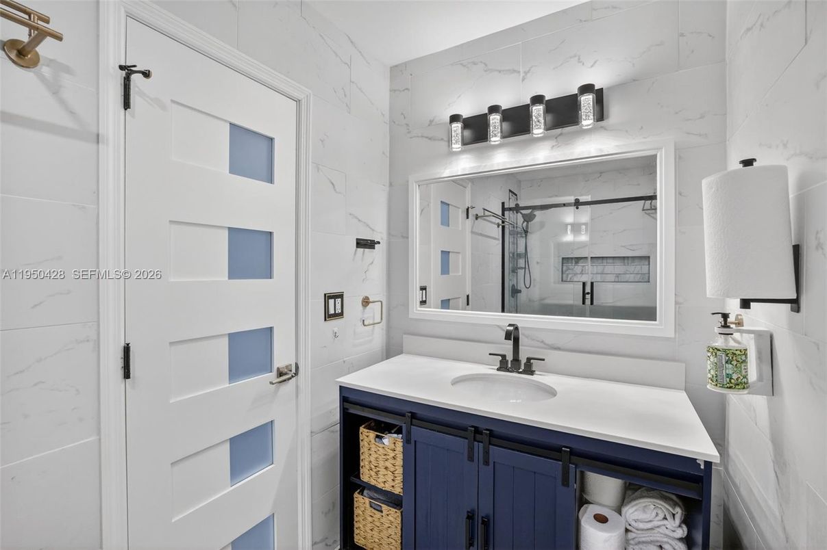 Bathroom, Interior, Marble Walls