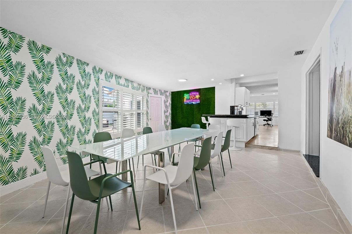 Dining room, Interior, Kitchen, Recessed Lighting