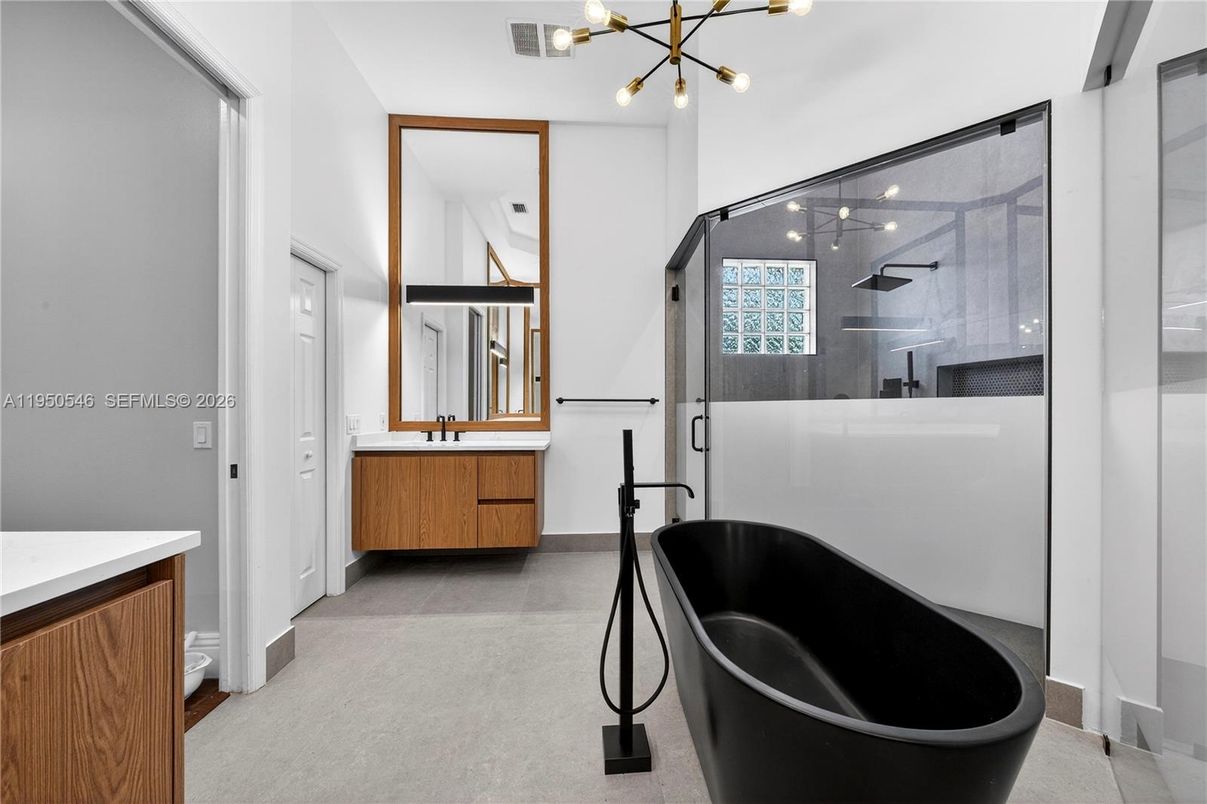 Bathroom, Dual Sink Vanities, Free Standing Baths, Glass Shower, Interior, Pendant Lights