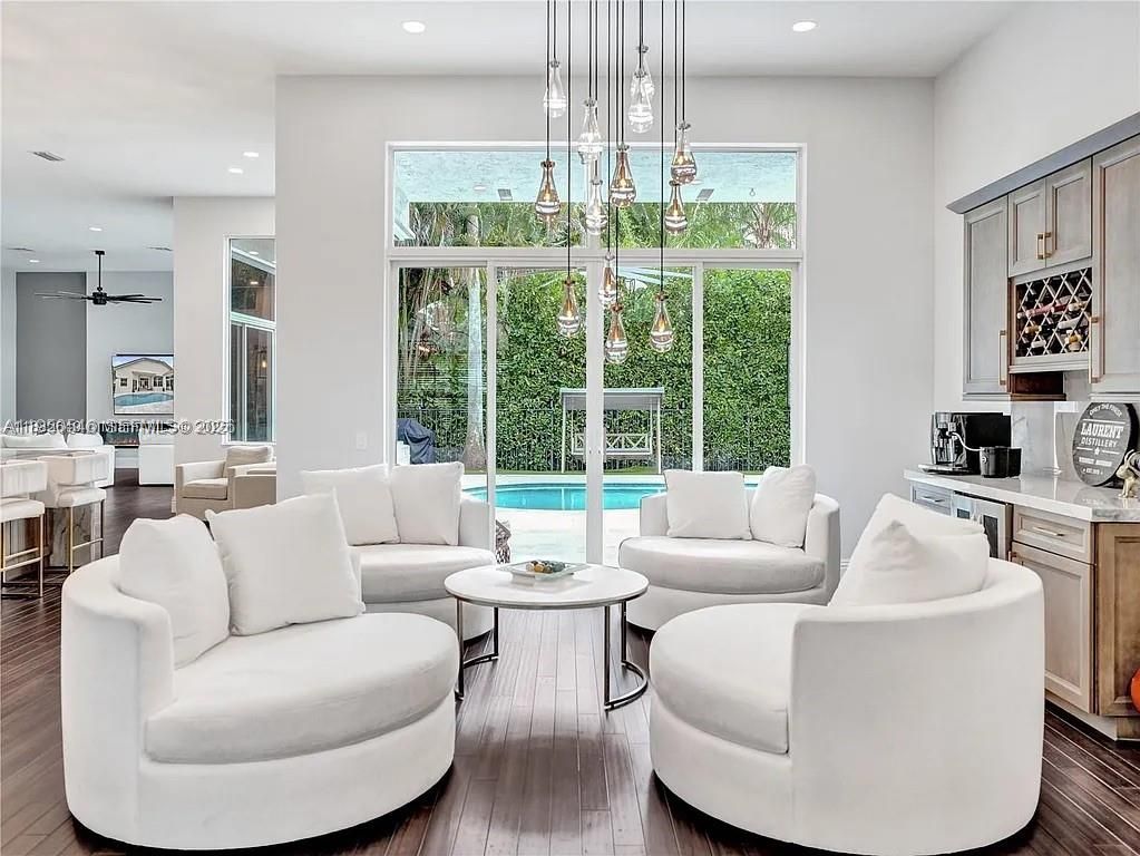 Interior, Living room, Pendant Lights, Recessed Lighting, Wood Texture Flooring