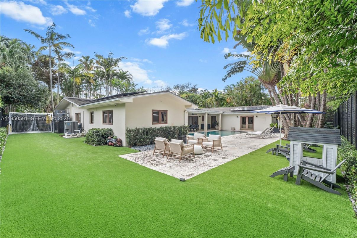 Backyard, Exterior, Pool