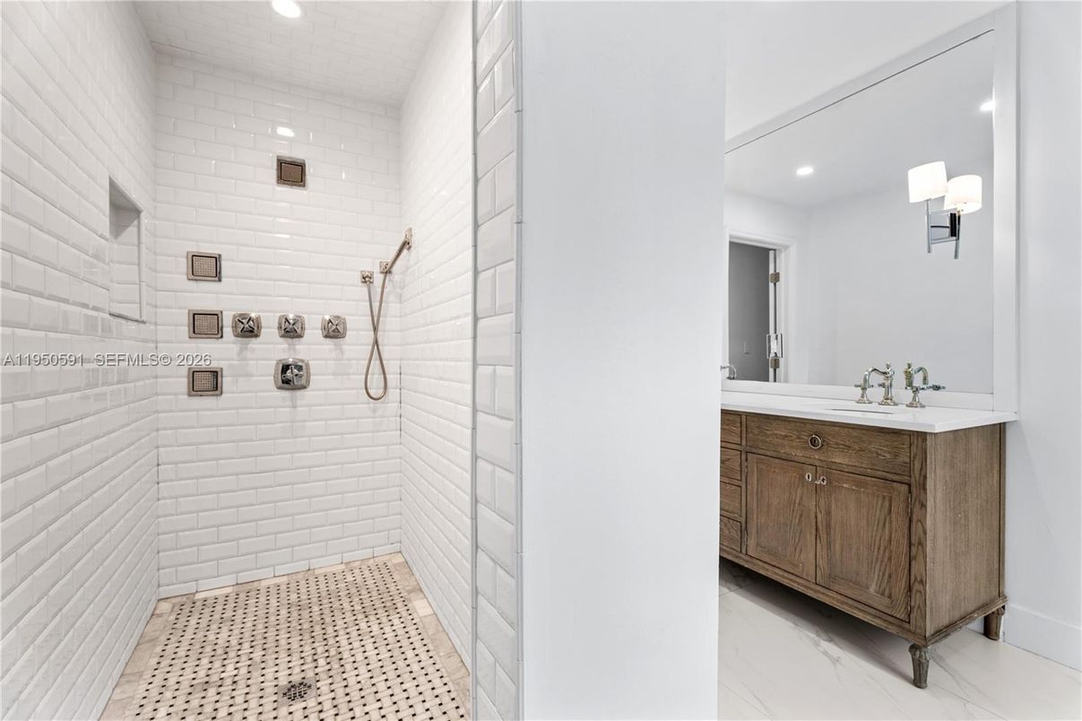Bathroom, Interior, Marble, Recessed Lighting