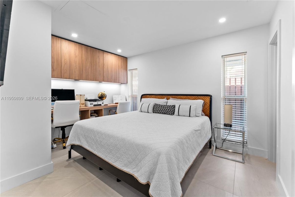 Bedroom, Interior, Recessed Lighting