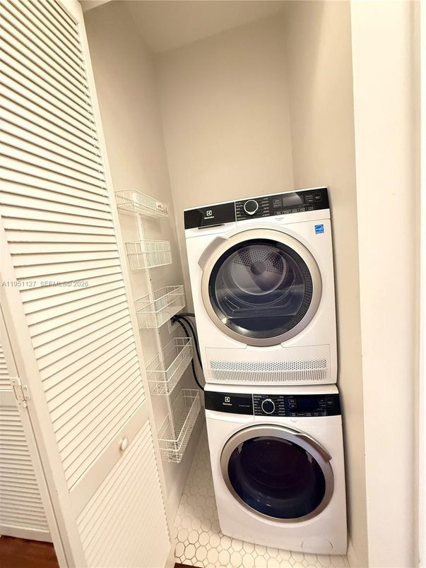 Interior, Utility Closets, Washer