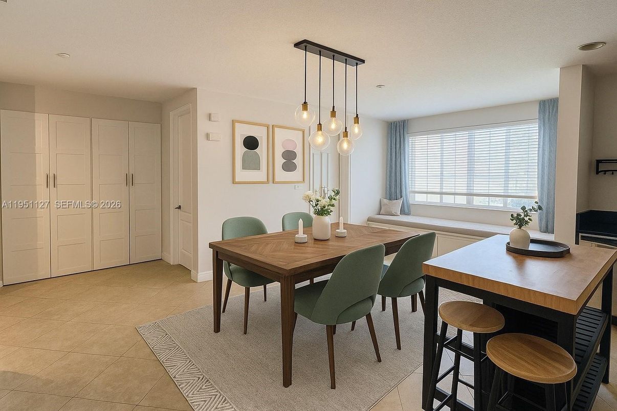 Dining room, Interior, Pendant Lights