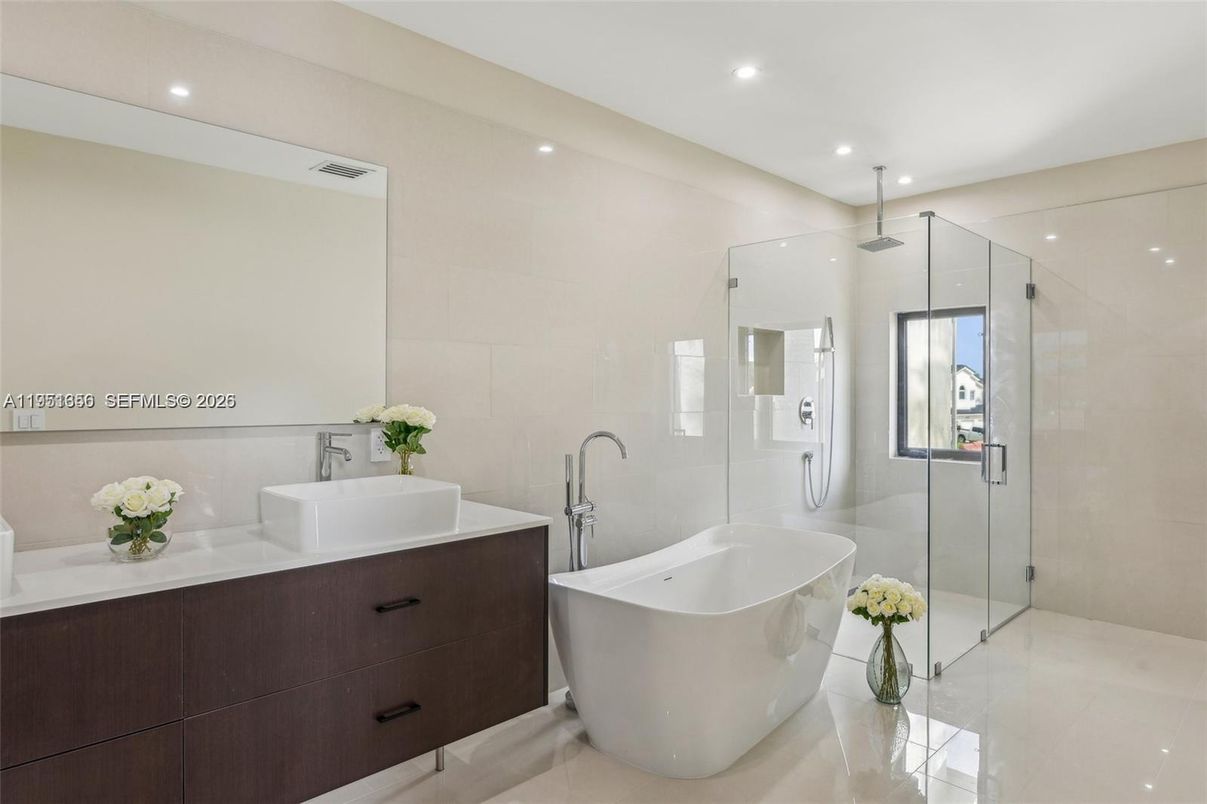 Bathroom, Dual Sink Vanities, Free Standing Baths, Glass Shower, Interior, Recessed Lighting