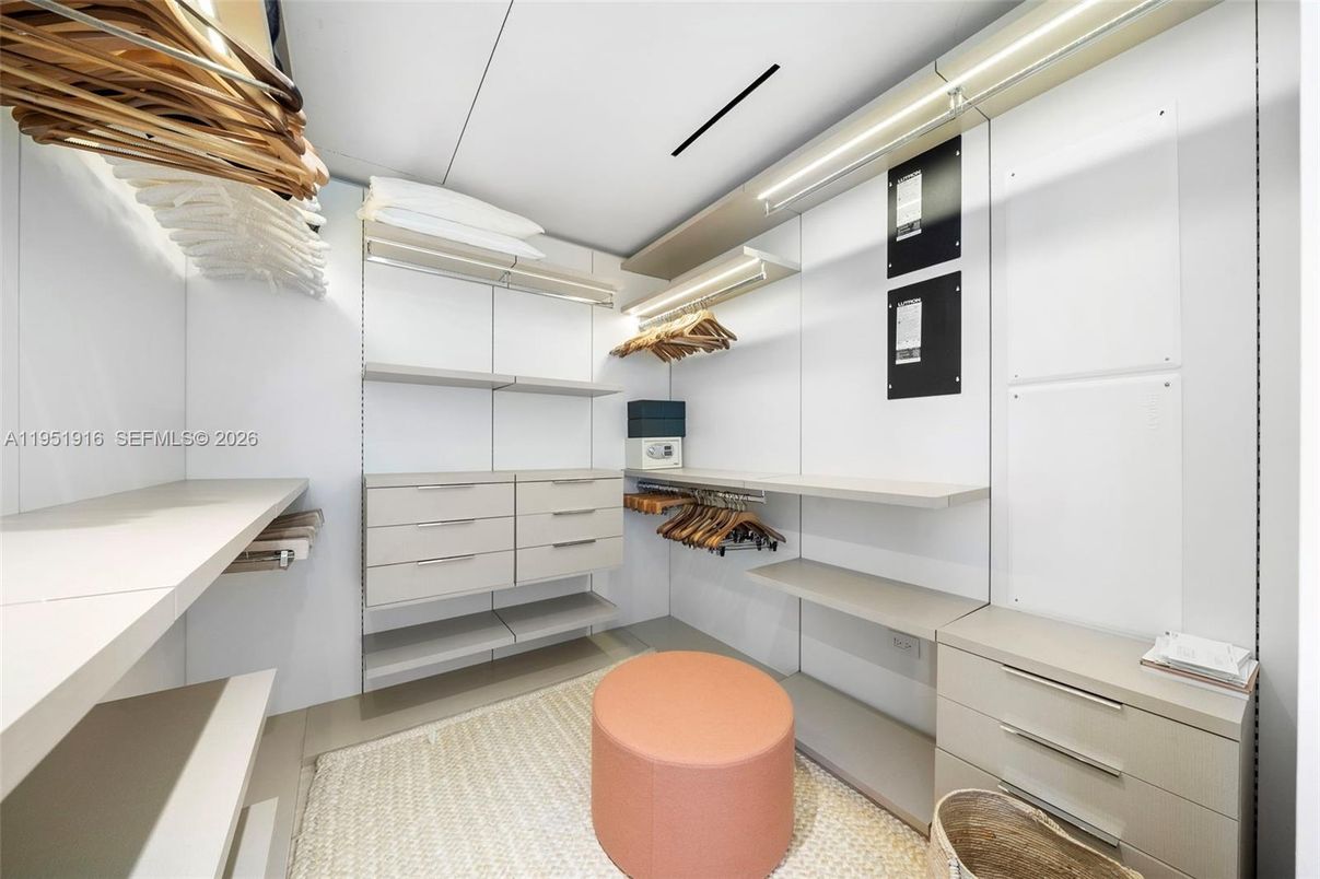 Interior, Walk-in Closets