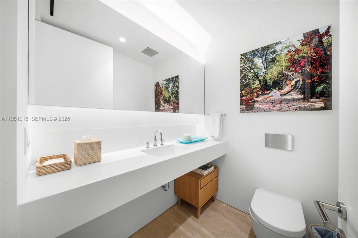 Bathroom, Interior, Recessed Lighting, Wood Texture Flooring