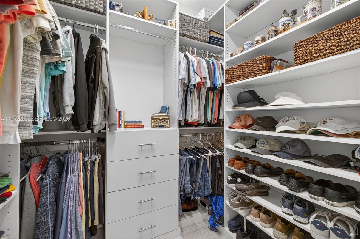 Interior, Walk-in Closets