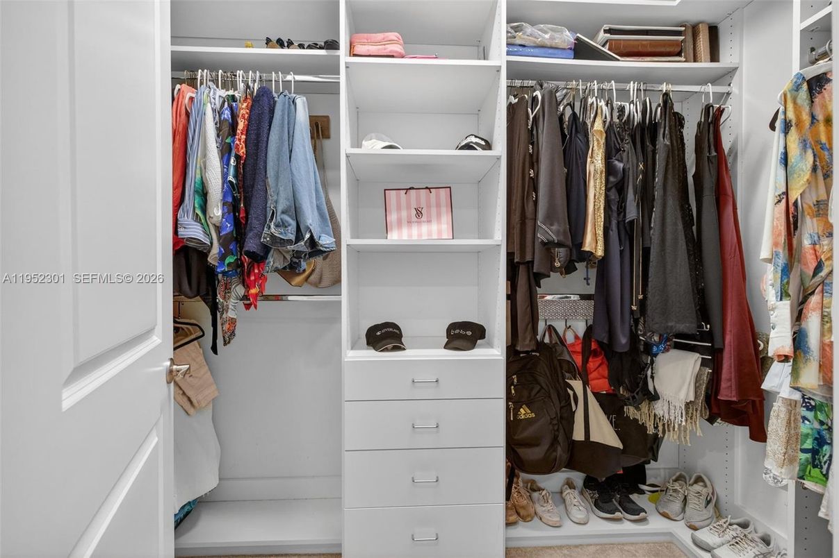 Bedroom, Interior, Water