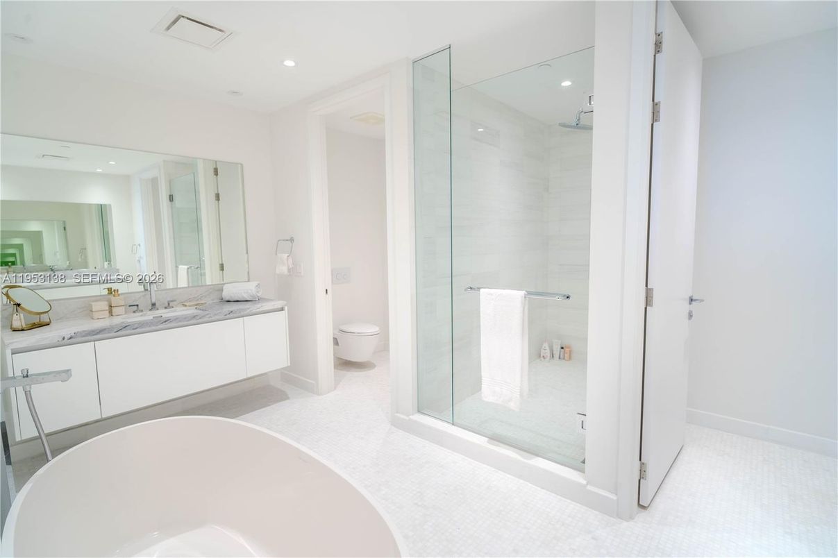 Bathroom, Dual Sink Vanities, Free Standing Baths, Glass Shower, Interior, Recessed Lighting