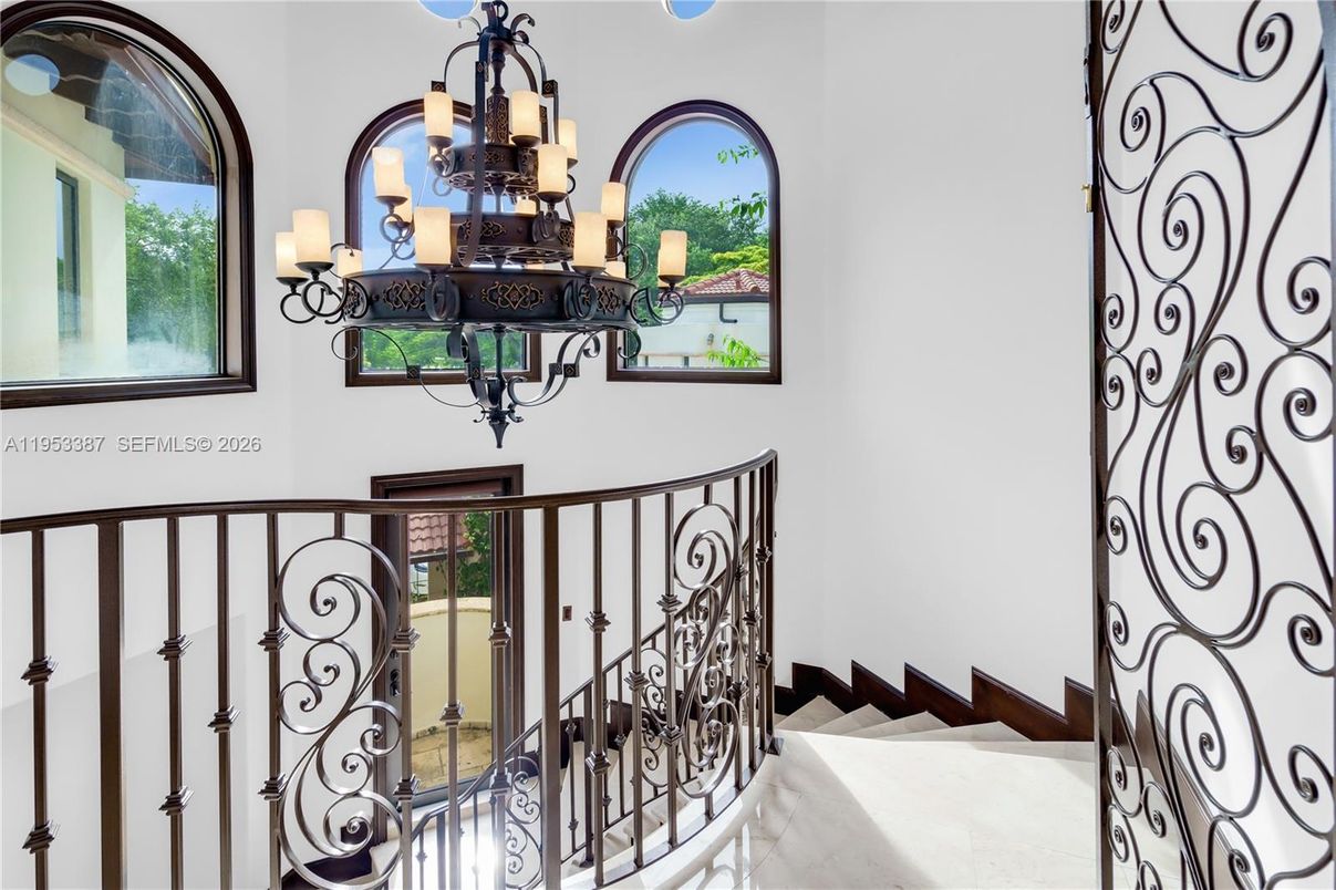 Chandelier, Interior