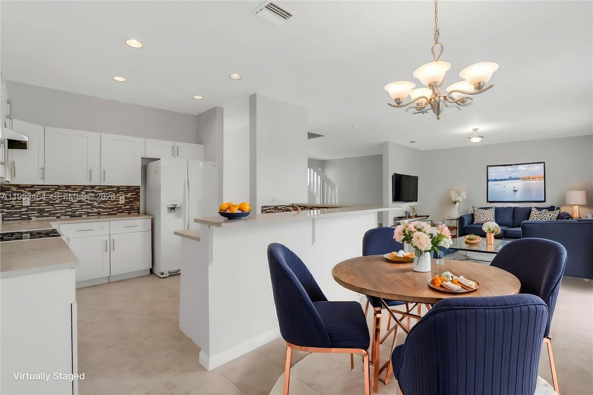 Chandelier, Dining room, Interior, Kitchen, Living room, Recessed Lighting