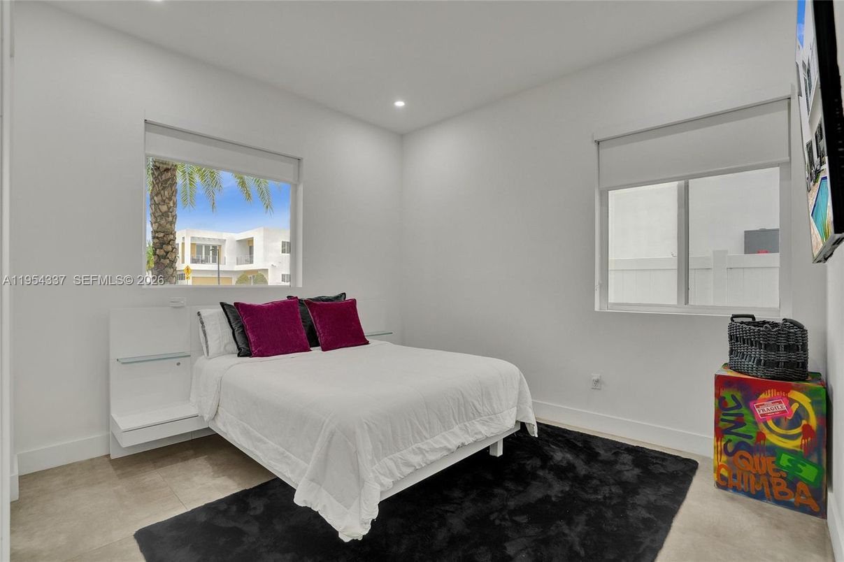 Bedroom, Interior, Recessed Lighting