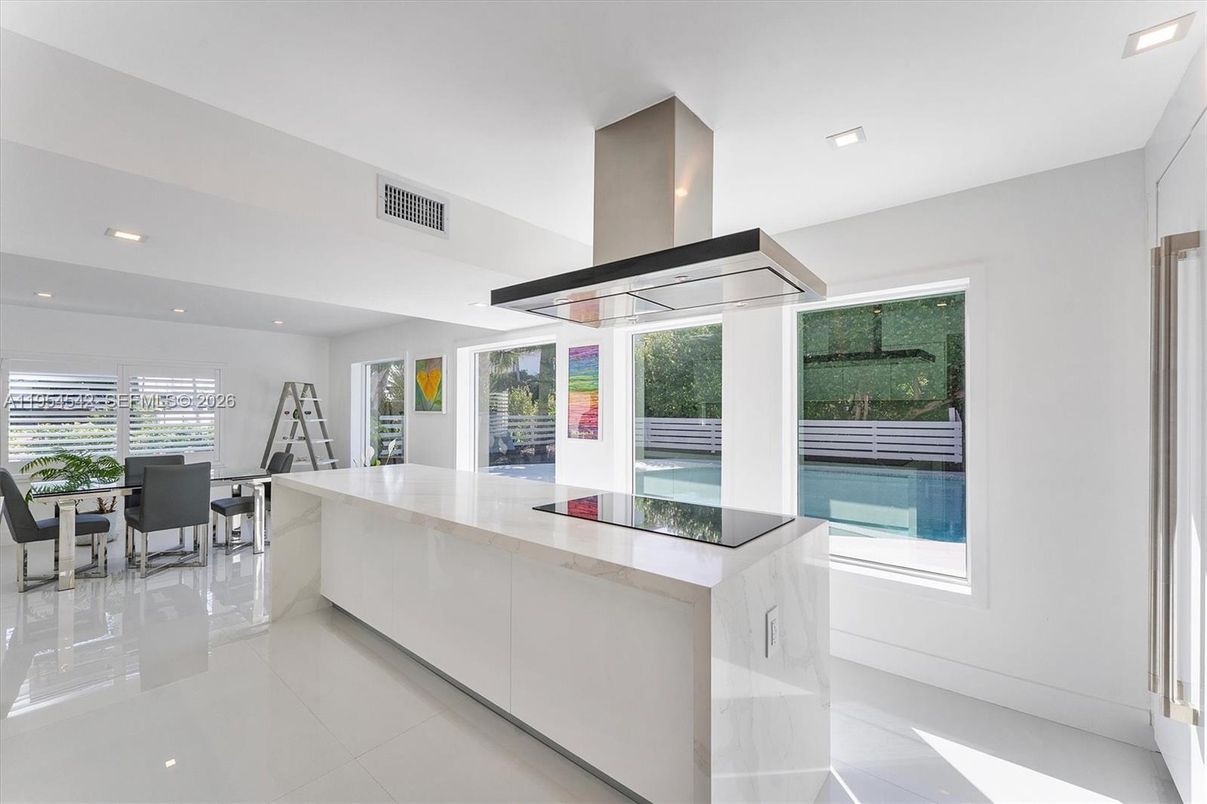 Dining room, Interior, Kitchen, Recessed Lighting