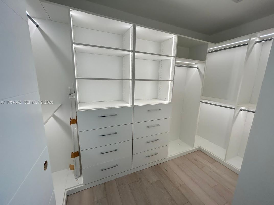 Interior, Walk-in Closets, Wood Texture Flooring