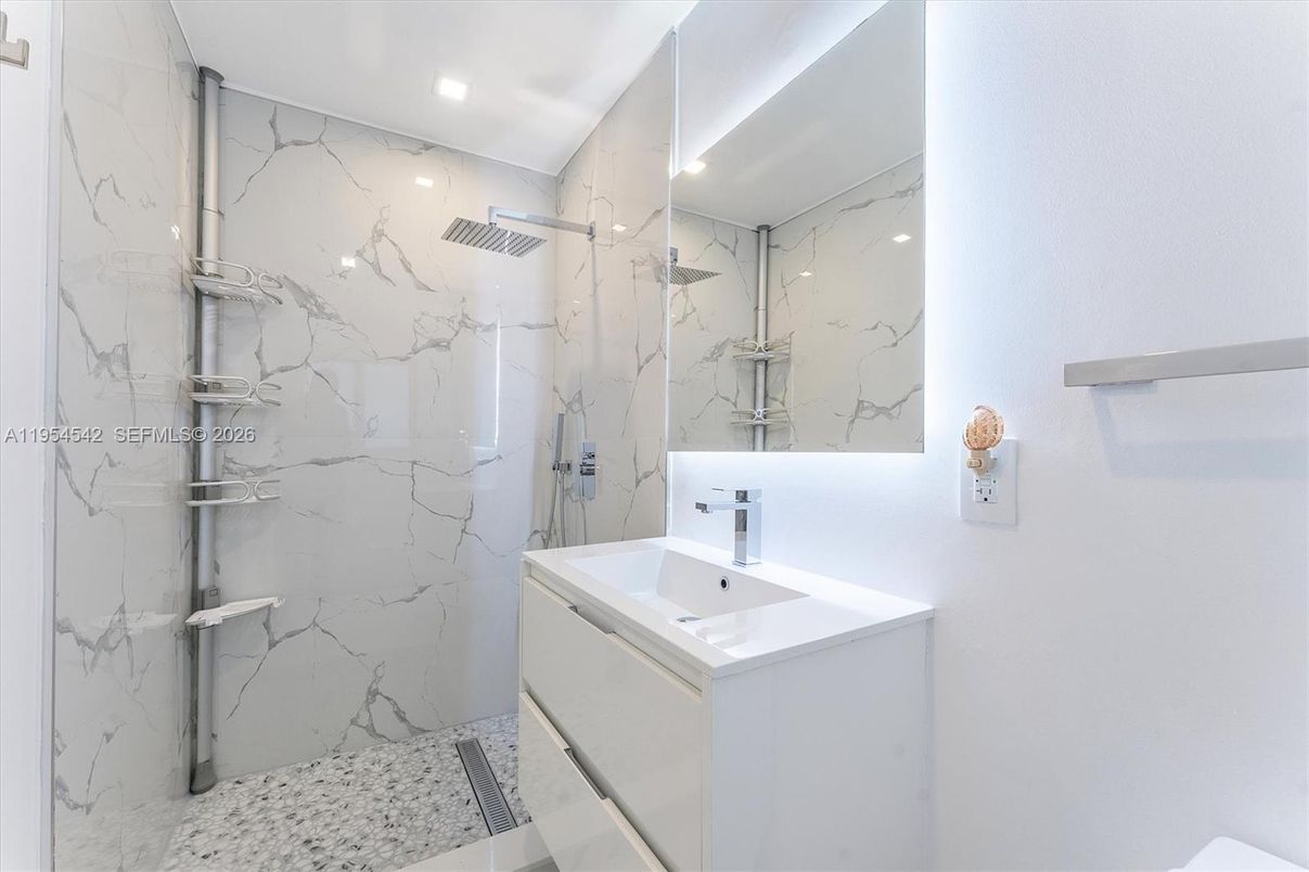 Bathroom, Interior, Marble Walls, Recessed Lighting