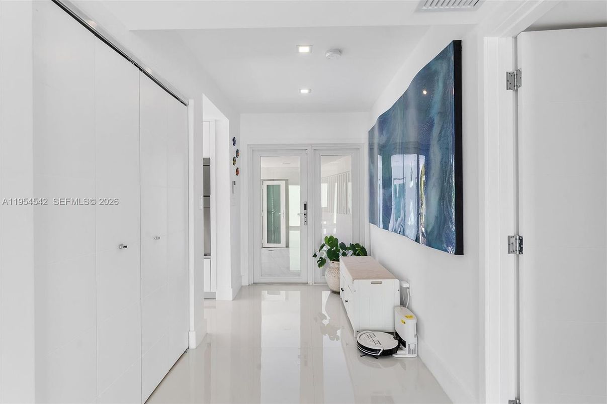 Interior, Recessed Lighting