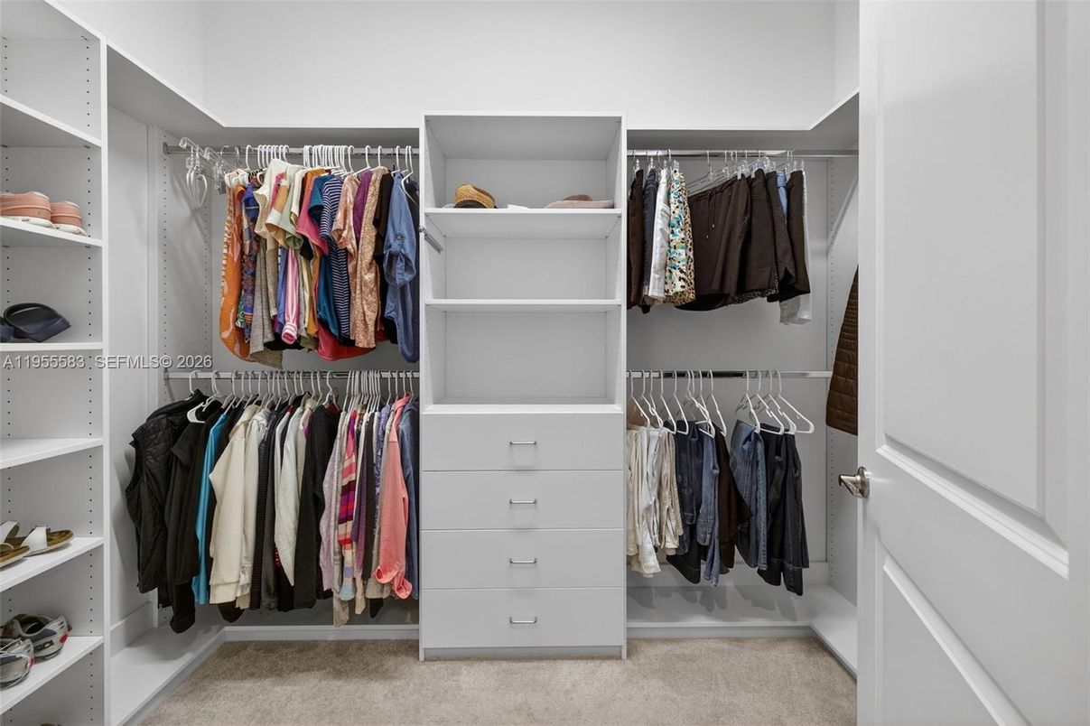 Interior, Walk-in Closets