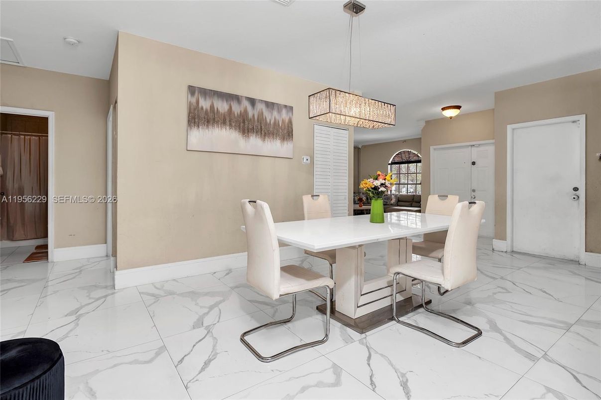 Dining room, Interior, Marble, Pendant Lights