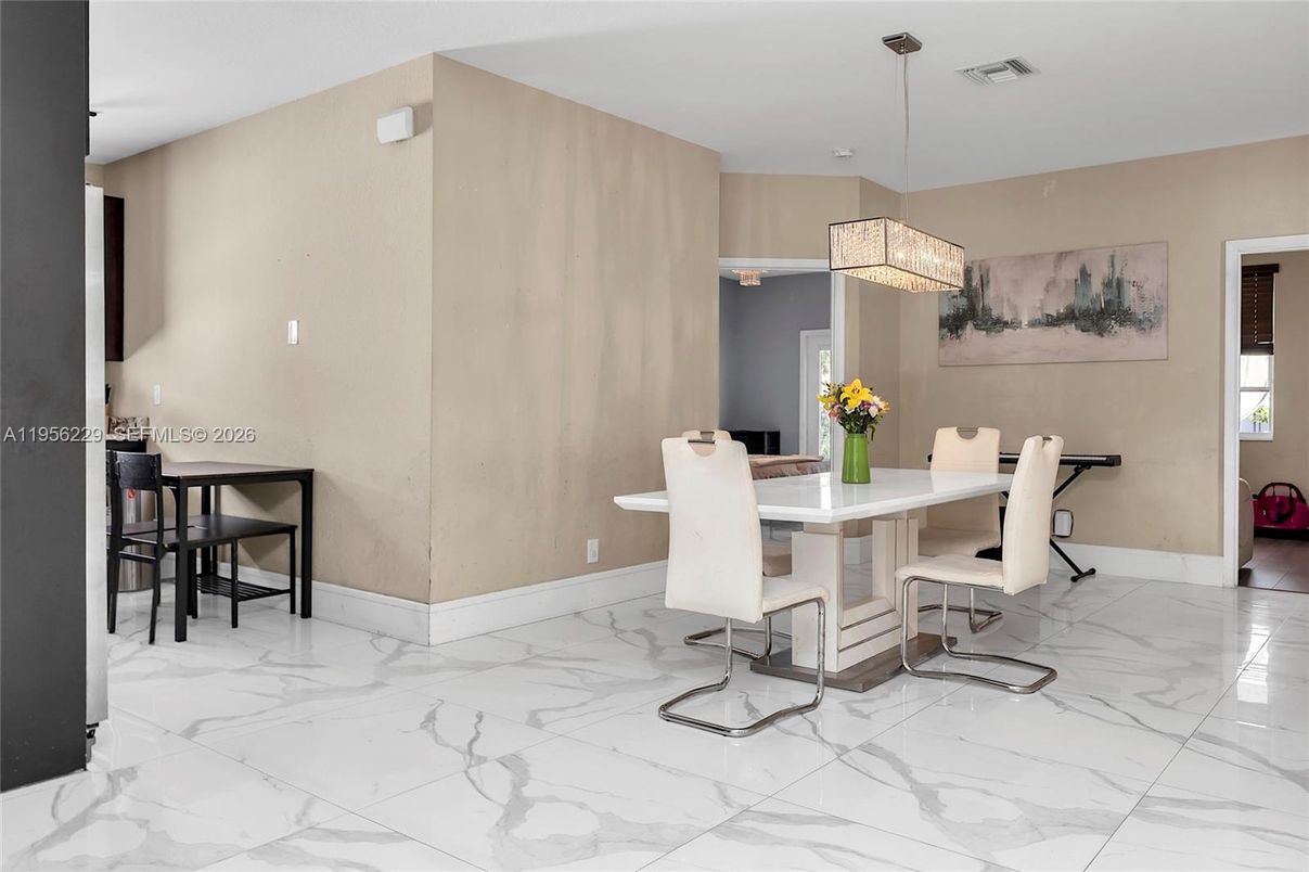 Chandelier, Dining room, Interior, Marble, Pendant Lights