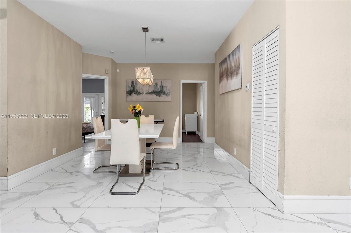 Dining room, Interior, Marble, Pendant Lights