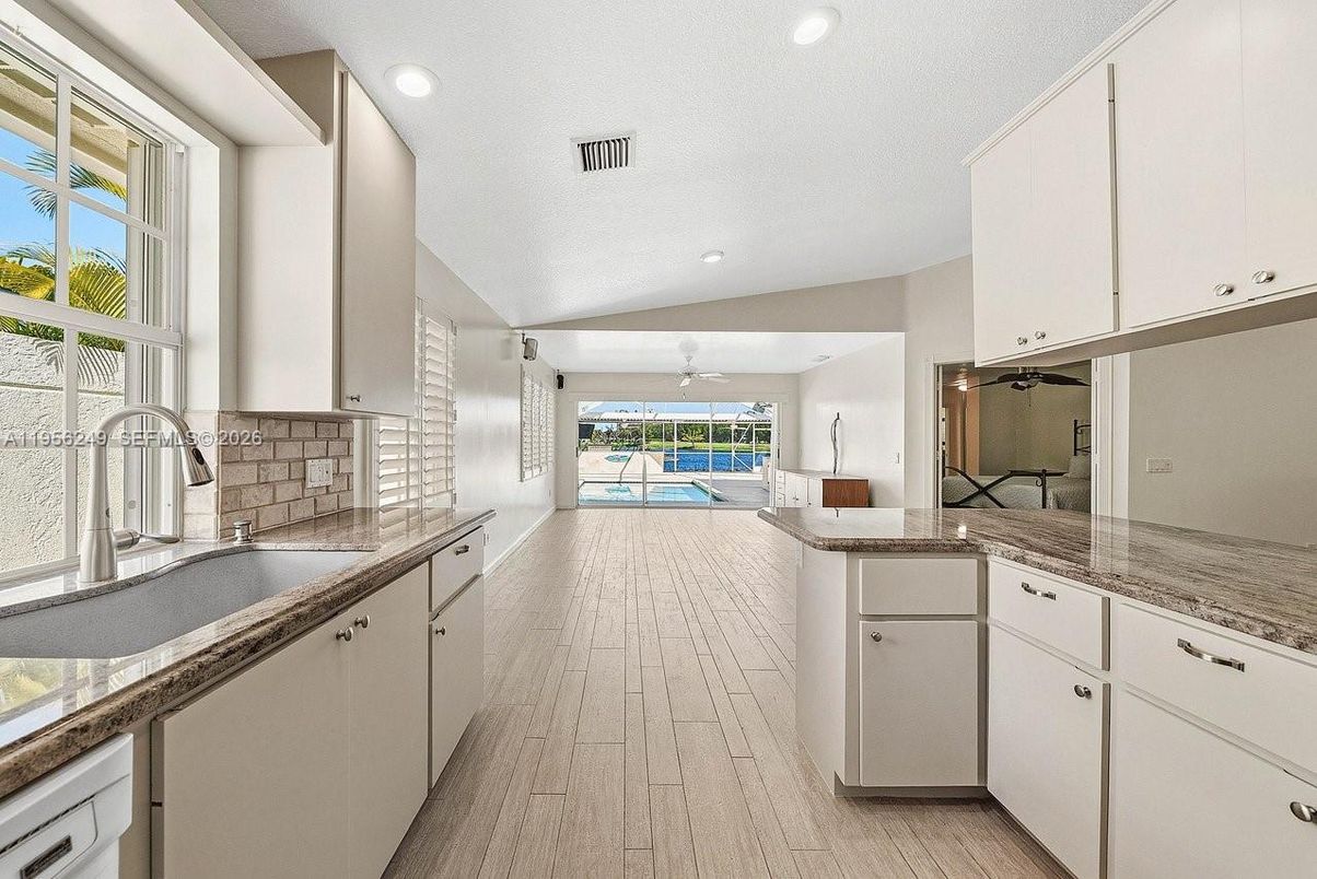 Interior, Kitchen, Recessed Lighting