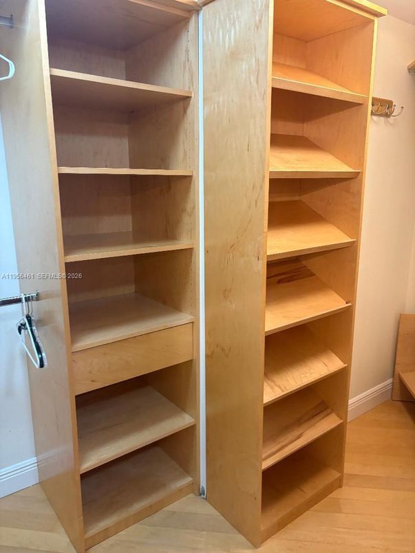 Interior, Walk-in Closets, Wood Texture Flooring