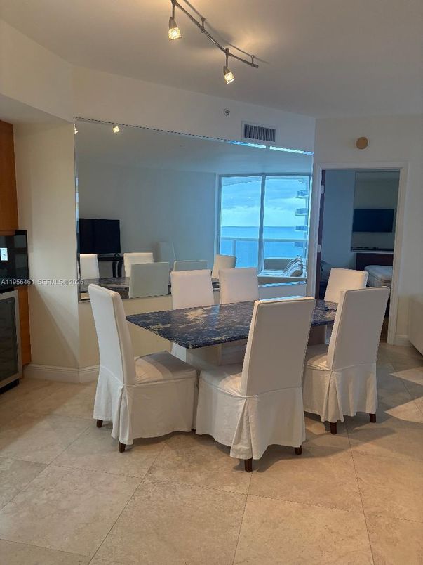 Dining room, Interior, Water