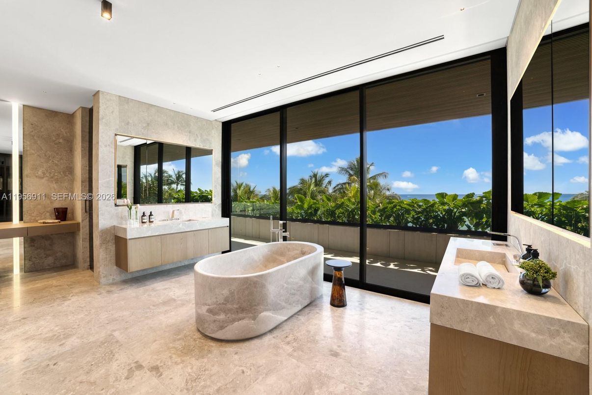 Bathroom, Dual Sink Vanities, Free Standing Baths, Interior, Recessed Lighting