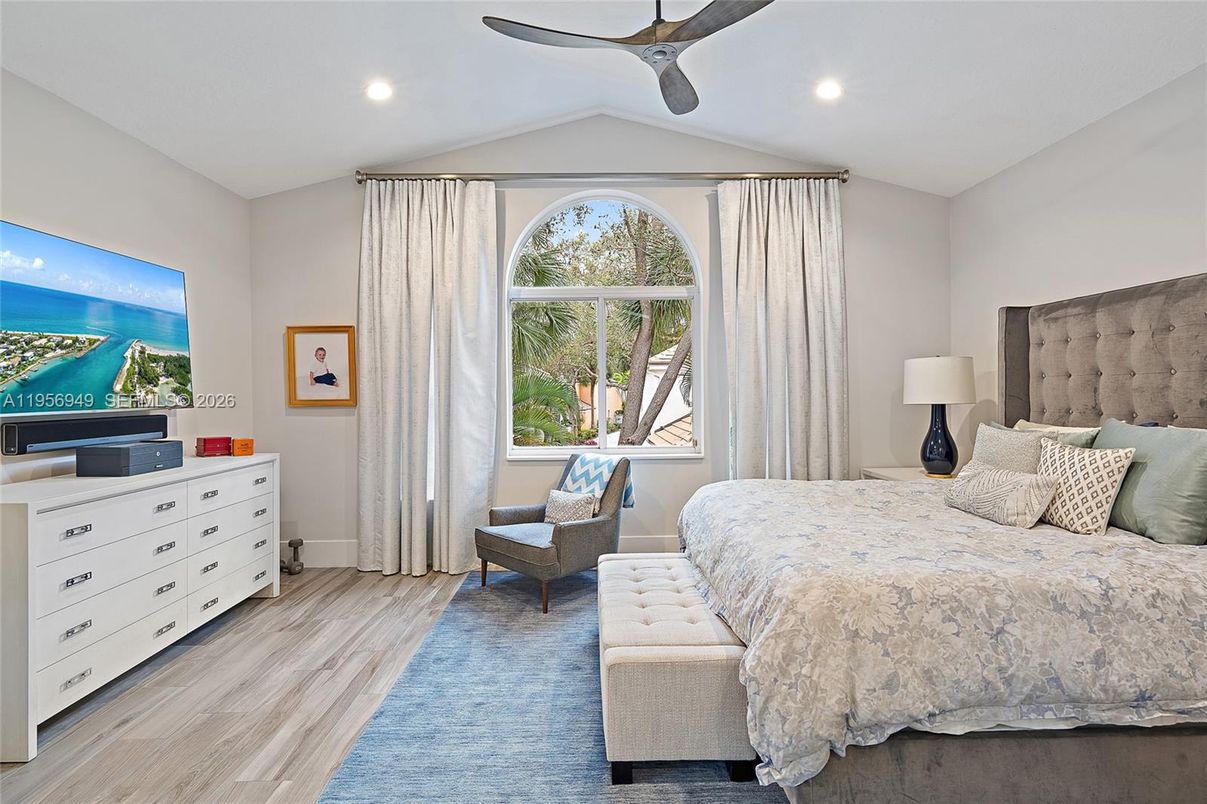 Bedroom, Interior, Recessed Lighting, Water, Wood Texture Flooring