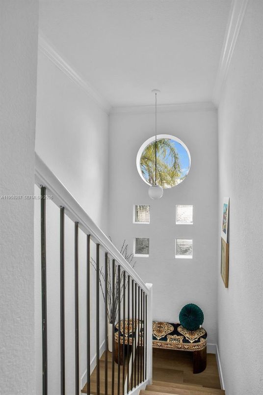 Interior, Pendant Lights, Wood Texture Flooring