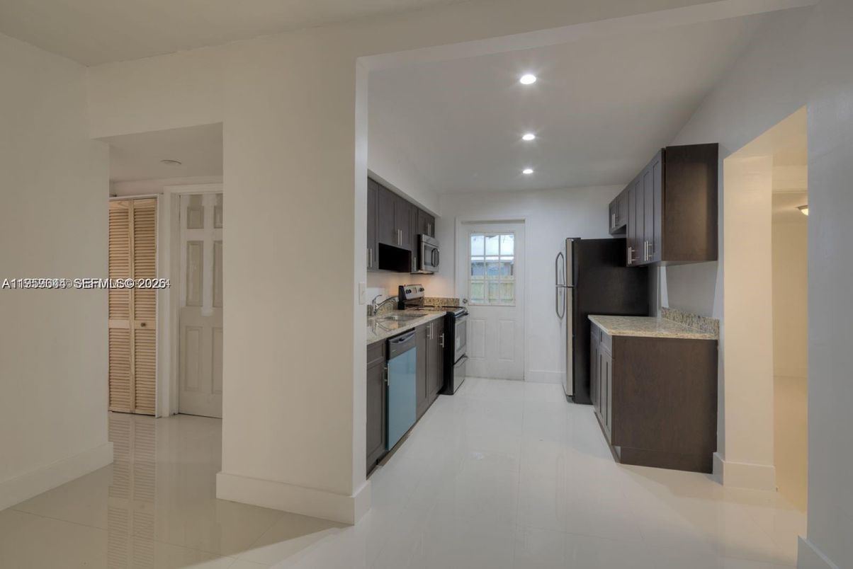 Interior, Kitchen, Recessed Lighting