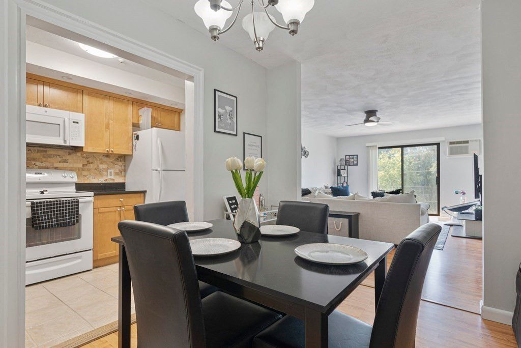 Chandelier, Dining room, Interior, Kitchen, Living room, Wood Texture Flooring