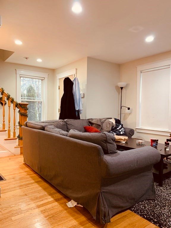 Interior, Living room, Recessed Lighting, Wood Texture Flooring