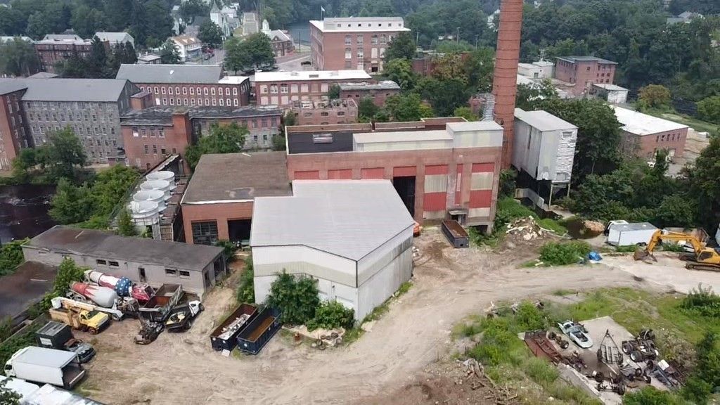 Exterior, Drone