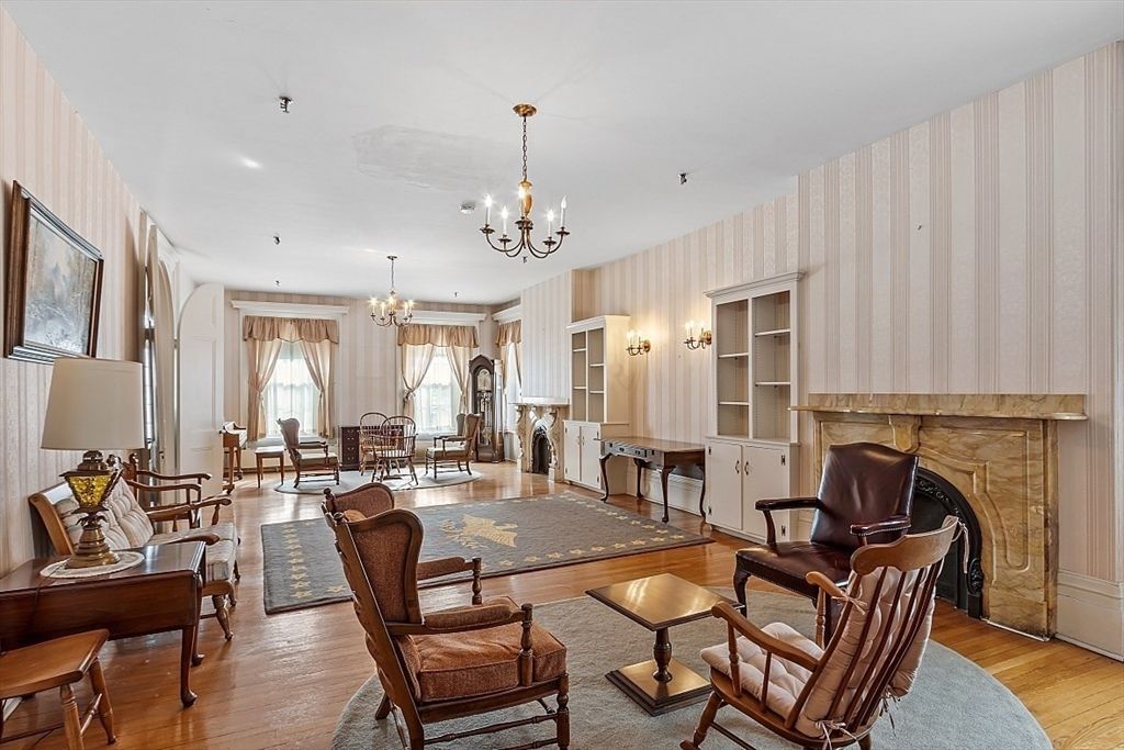 Chandelier, Dining room, Fireplace, Interior, Recessed Lighting, Wood Texture Flooring