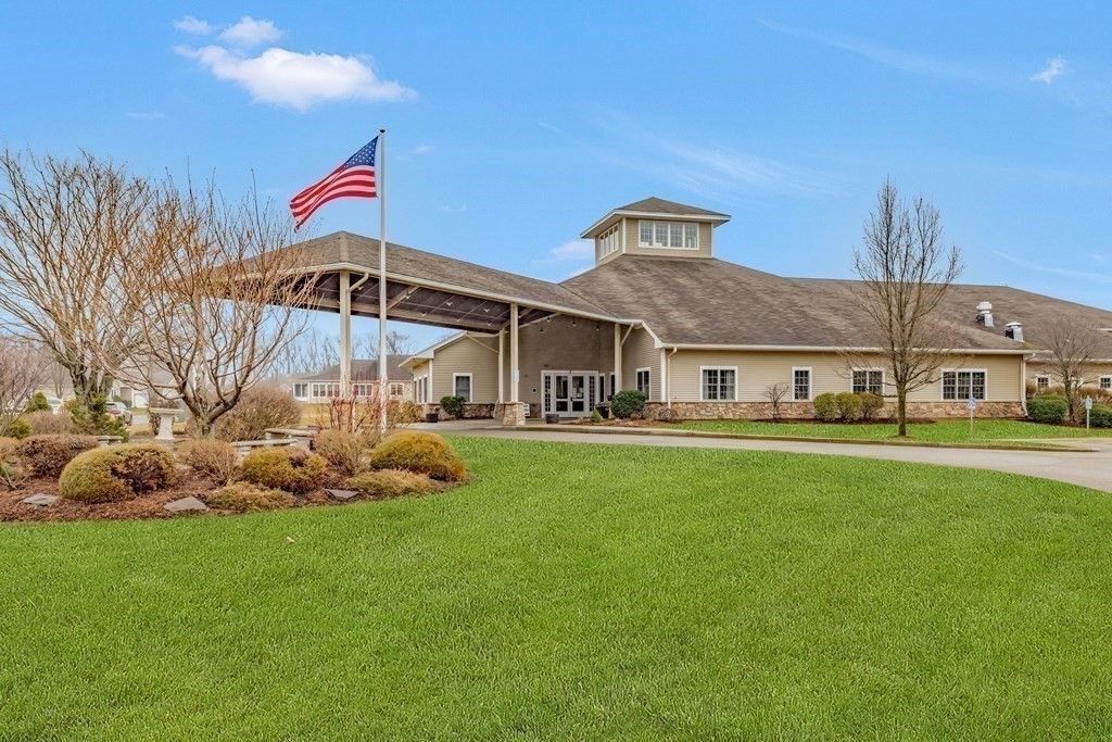 Backyard, Exterior, Facade, Ranch