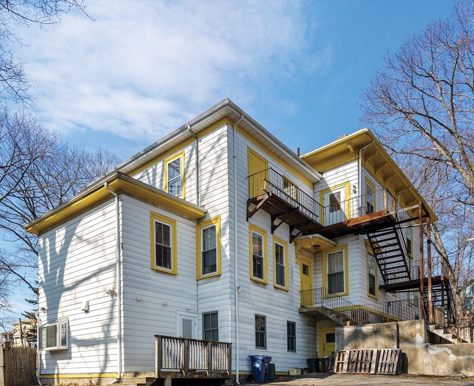 Exterior, Facade, Queen Anne Victorian