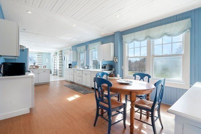 Dining room, Interior, Kitchen, Recessed Lighting, Wood Texture Flooring