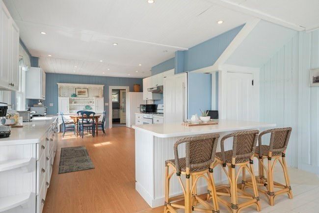 Dining room, Interior, Kitchen, Recessed Lighting, Stainless Steel Appliances, Wood Texture Flooring