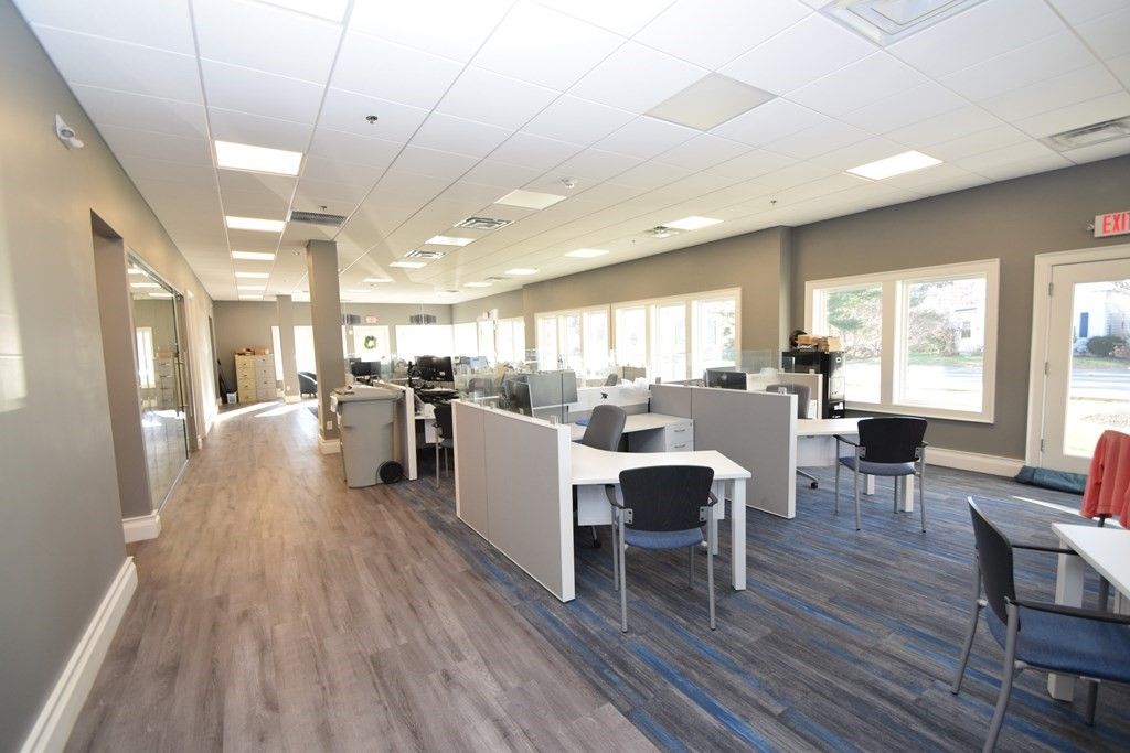 Dining room, Interior, Kitchen, Recessed Lighting, Wood Texture Flooring