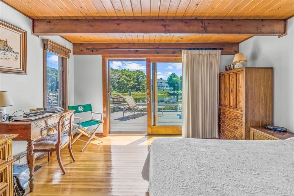 Bedroom, Home Office, Interior, Wooden Beams, Wooden Ceilings, Wood Texture Flooring